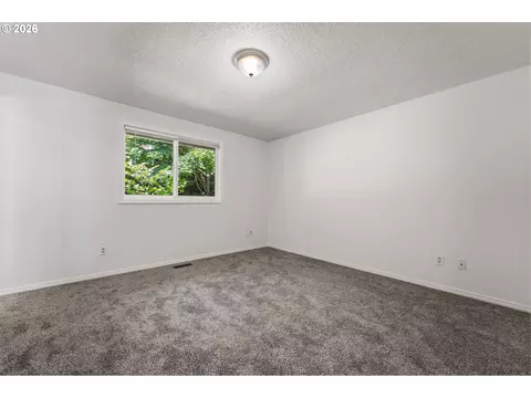 Bedroom - 3003 NE Hale Ave, Gresham, OR 97030 photo 5 of 7