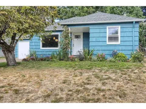 9311 SE Alder St, Portland, OR 97216