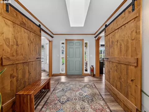 Entry Way - 12345 S Fox Rd, Molalla, OR 97038 photo 1 of 4