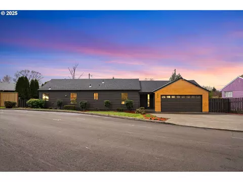 4404 SE Adams St, Milwaukie, OR 97222