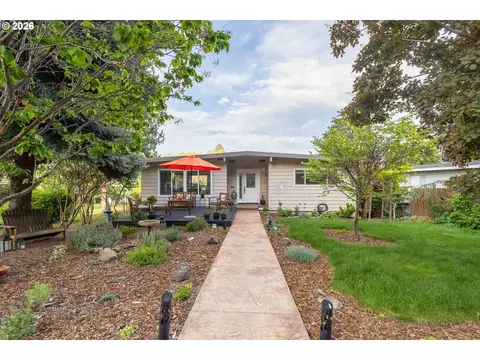 1205 Aspen Dr, La Grande, OR 97850