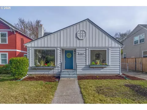 7664 N Chautauqua Blvd, Portland, OR 97217