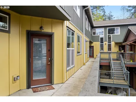 9601 NW Leahy Rd #307, Portland, OR 97229