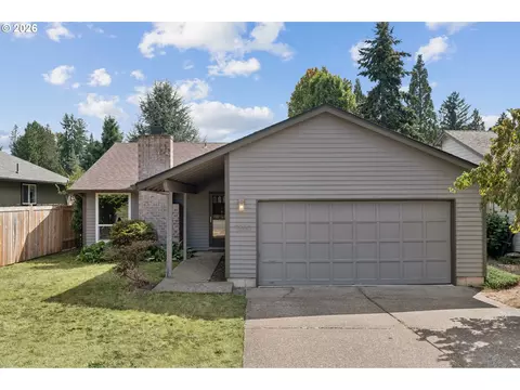 9350 SW Julia Pl, Tigard, OR 97224