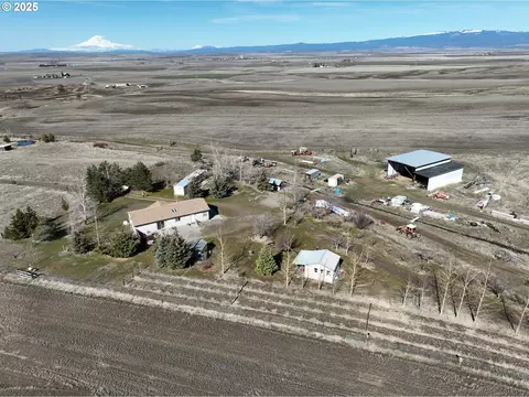756 Cameron Rd, Centerville, WA 98613