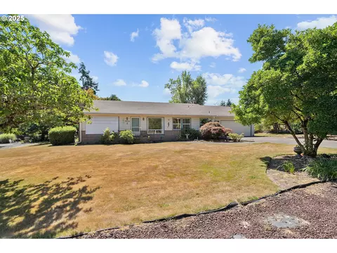 2424 Glenmorrie Dr, Lake Oswego, OR 97034
