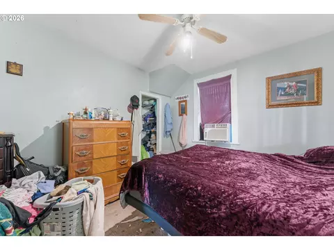 Bedroom - 1949 SE Orient Dr, Gresham, OR 97080 photo 1 of 2