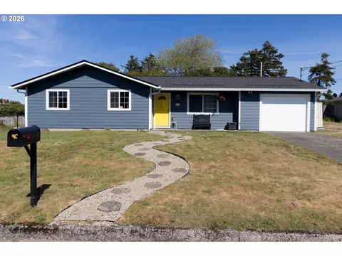 420 Juniper St, Florence, OR 97439
