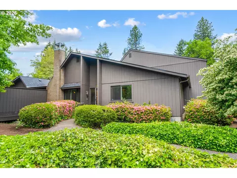 Exterior - 101 Westbrook Way, Eugene, OR 97405 photo 1 of 9