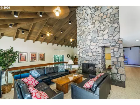 Living - 101 Westbrook Way, Eugene, OR 97405 photo 3 of 3