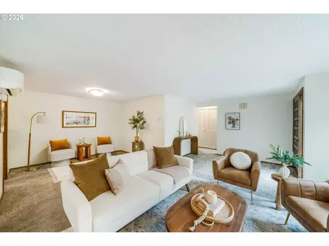 Living - 101 Westbrook Way, Eugene, OR 97405 photo 2 of 3