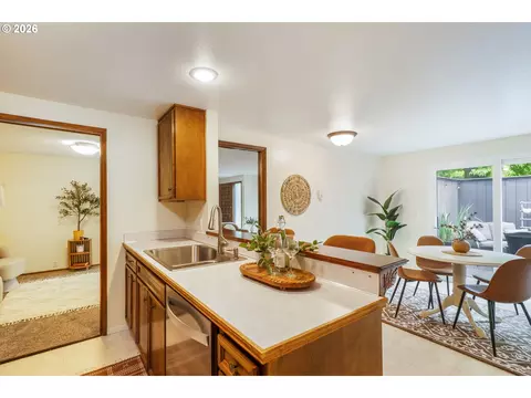 Kitchen - 101 Westbrook Way, Eugene, OR 97405 photo 4 of 4