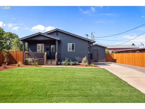 1251 SW Oregon Ave, Dallas, OR 97338