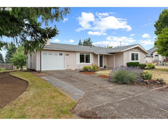 81 34th St, Washougal, WA 98671