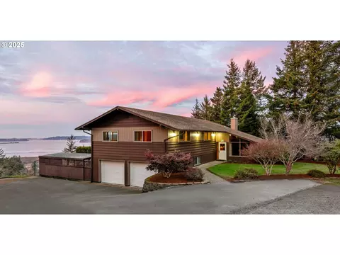 795 14th Ave, Coos Bay, OR 97420