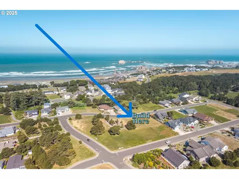 2732 Lincoln Ave #500&200, Bandon, OR 97411