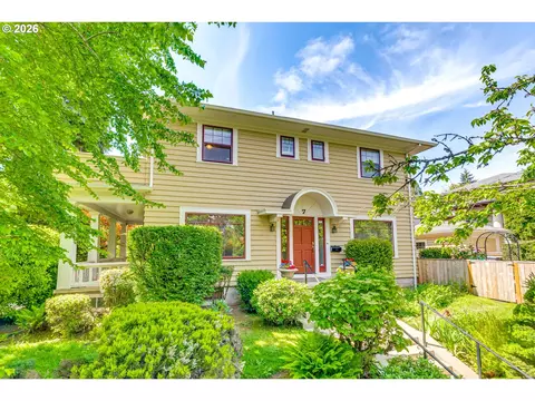 7 NE Floral Pl, Portland, OR 97232