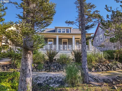 2696 SW Barnacle Ave, Lincoln City, OR 97367