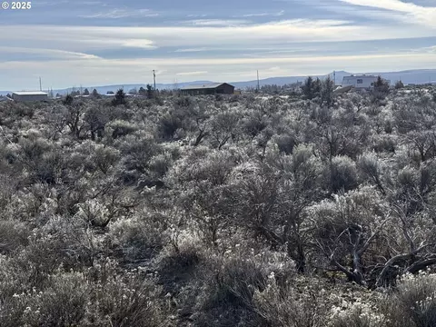 winter st, Christmas Valley, OR 97641