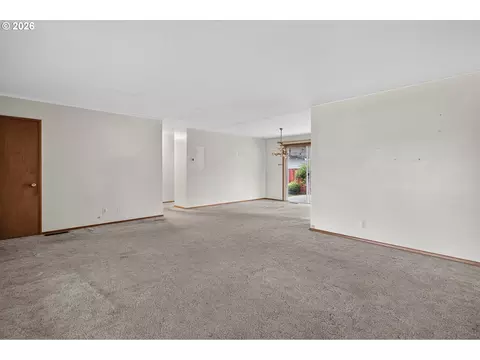 Living - 424 S 10th Ave, Cornelius, OR 97113 photo 4 of 5