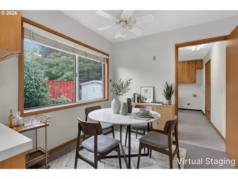 Dining - 424 S 10th Ave, Cornelius, OR 97113 photo 2 of 2