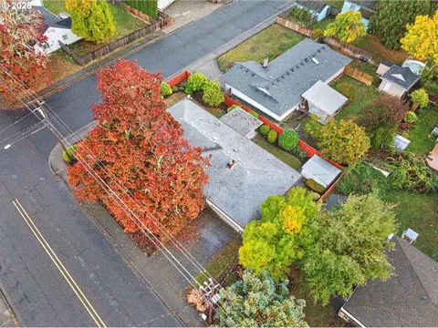 View/Area - 424 S 10th Ave, Cornelius, OR 97113 photo 1 of 7