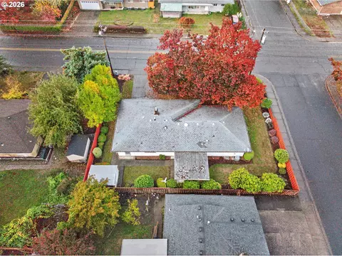 View/Area - 424 S 10th Ave, Cornelius, OR 97113 photo 2 of 7