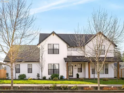 15268 Holcomb Blvd, Oregon City, OR 97045