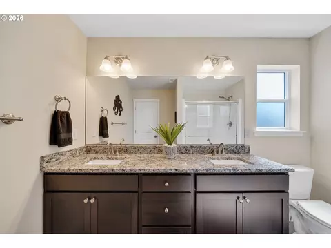 Bath - 1475 Emerald Ln, Netarts, OR 97143 photo 1 of 5