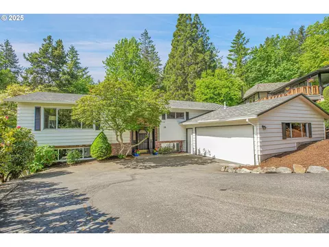 38 Churchill Downs, Lake Oswego, OR 97035