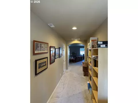 Entry Way - 5298 Squirrel St, Springfield, OR 97478 photo 1 of 2