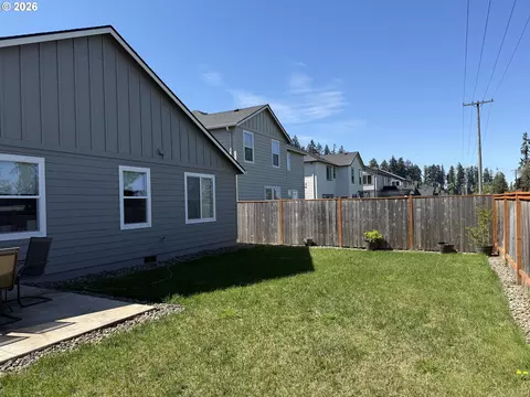 Exterior - 5298 Squirrel St, Springfield, OR 97478 photo 5 of 5