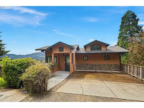 3710 Emerald St, Eugene, OR 97405