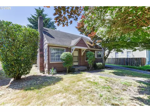 232 NE Russet St, Portland, OR 97211