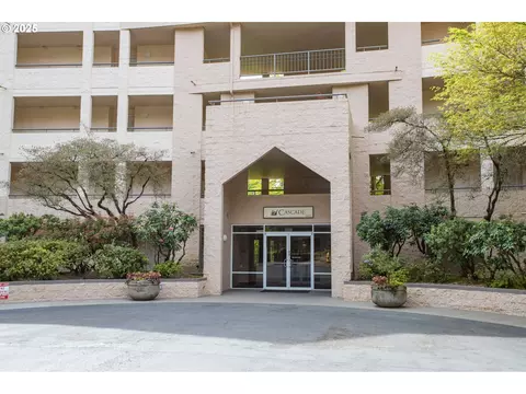 6685 W Burnside St #310, Portland, OR 97210