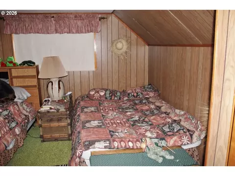 Bedroom - 74926 Badger Ln, Heppner, OR 97836 photo 3 of 5