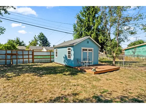 Exterior - 849 L St, Springfield, OR 97477 photo 8 of 8