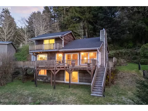 5300 S Fairway Rd, Neskowin, OR 97149