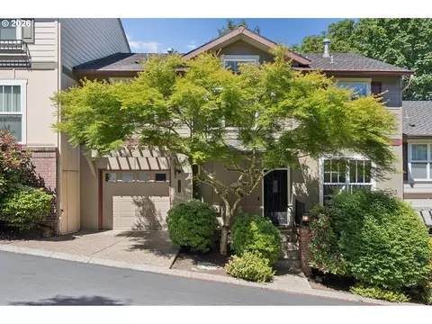 2371 NW Burkhart Dr, Portland, OR 97229
