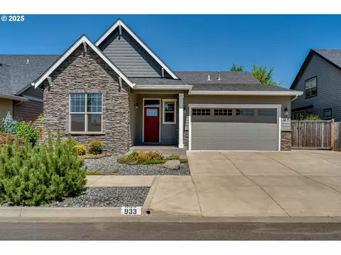 933 Lorella Ave, Eugene, OR 97401