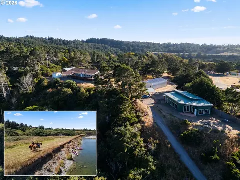 24195 Carpenterville Rd, Gold Beach, OR 97444