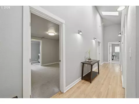 Entry Way - 1271 Arcadia Dr, Eugene, OR 97401 photo 2 of 2