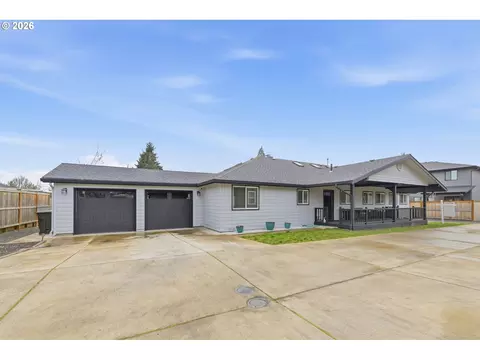 1271 Arcadia Dr, Eugene, OR 97401