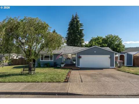 691 NE 5th St, Willamina, OR 97396