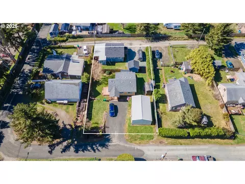 2145 25th St, Coos Bay, OR 97420
