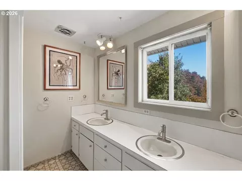 Bath - 7908 Boedigheimer Rd, Sublimity, OR 97385 photo 1 of 1