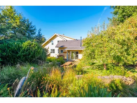 Exterior - 7908 Boedigheimer Rd, Sublimity, OR 97385 photo 1 of 11