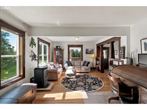 Living - 7908 Boedigheimer Rd, Sublimity, OR 97385 photo 2 of 2