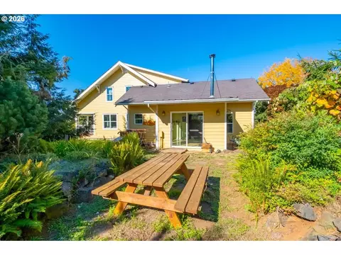 Exterior - 7908 Boedigheimer Rd, Sublimity, OR 97385 photo 6 of 11