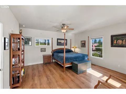 Bedroom - 7908 Boedigheimer Rd, Sublimity, OR 97385 photo 2 of 2